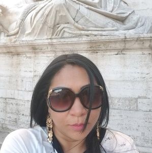 Meet your Posher, Willkenia